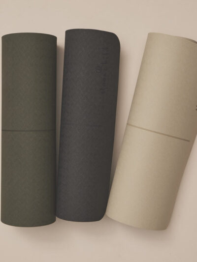 tapis de yoga en mousse TPE 3 coloris vert olive noir sable Active Mat de Moonchild