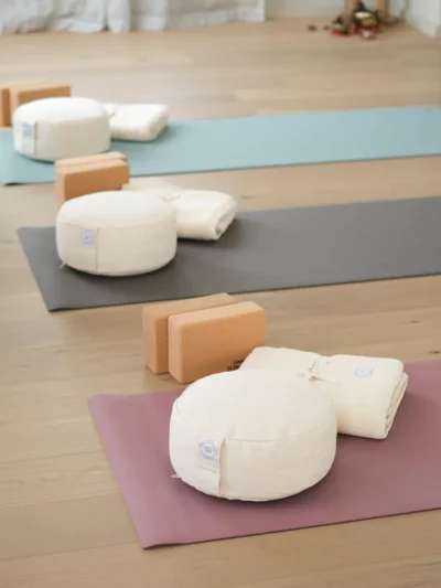 Tapis de yoga vert d'eau anthracite et rose lavande unis en caoutchouc naturel Yoga Boutique