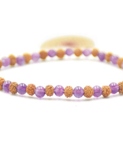 Bracelet avec perles de rudraksha et d'améthyste